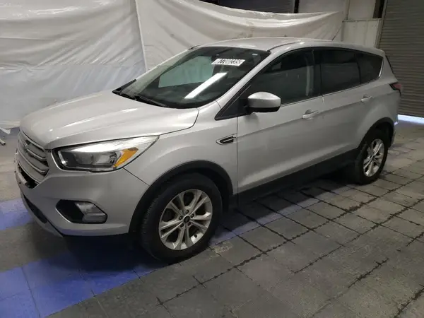 1FMCU0GD8HUD94941 2017 FORD ESCAPE - Image 1