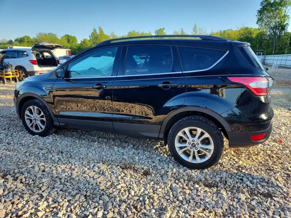 1FMCU0GD8HUD95510 2017 FORD ESCAPE - Image 2