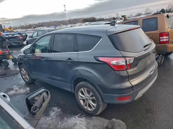 1FMCU0GD8HUE00205 2017 FORD ESCAPE - Image 2