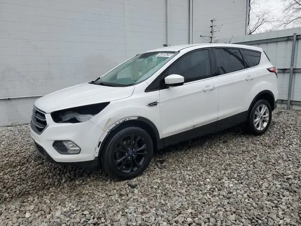 1FMCU0GD8HUE07008 2017 FORD ESCAPE - Image 1