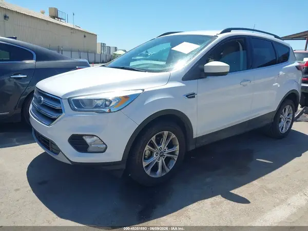 1FMCU0GD8HUE48223 2017 FORD ESCAPE - Image 2