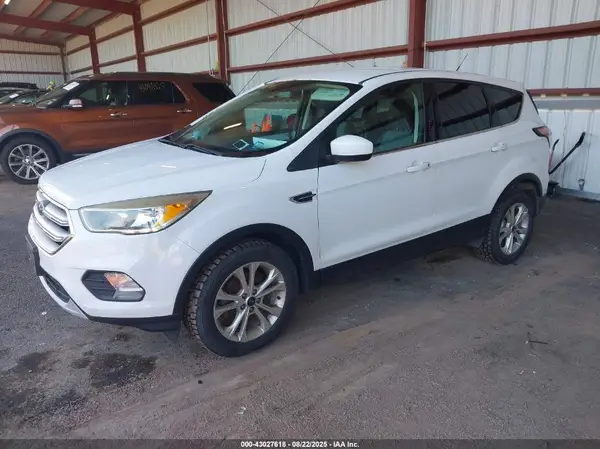 1FMCU0GD8HUE77138 2017 FORD ESCAPE - Image 2
