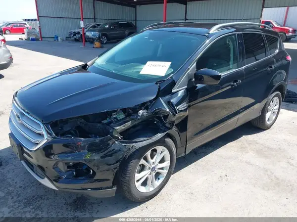 1FMCU0GD8JUA41881 2018 FORD ESCAPE - Image 2
