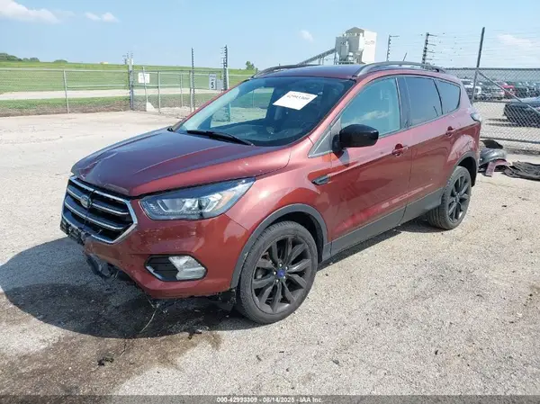 1FMCU0GD8JUA56946 2018 FORD ESCAPE - Image 2
