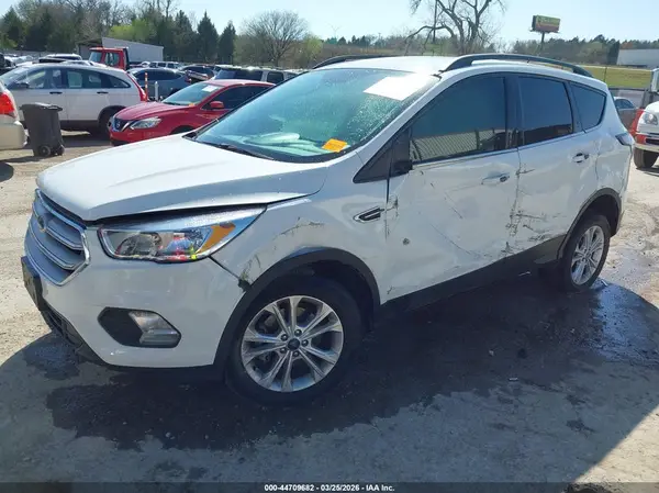 1FMCU0GD8JUA58714 2018 FORD ESCAPE - Image 2