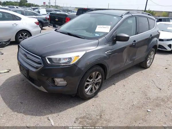 1FMCU0GD8JUA63699 2018 FORD ESCAPE - Image 2
