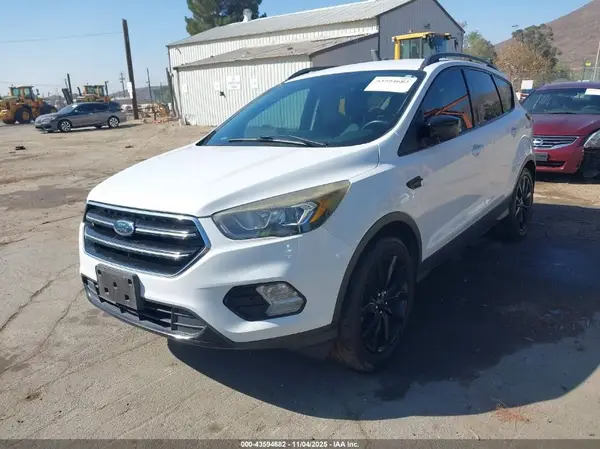 1FMCU0GD8JUA64707 2018 FORD ESCAPE - Image 2