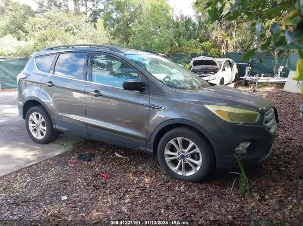 1FMCU0GD8JUA65680 2018 FORD ESCAPE - Image 1
