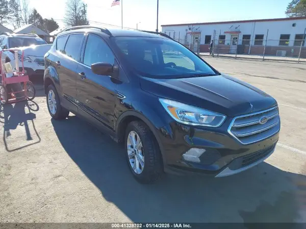 1FMCU0GD8JUA89123 2018 FORD ESCAPE - Image 1
