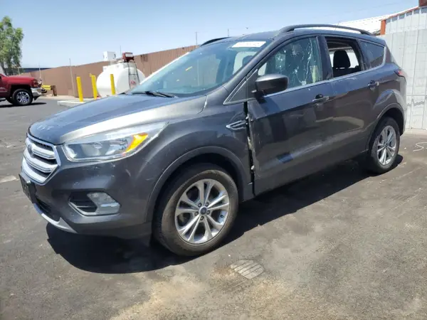 1FMCU0GD8JUB15980 2018 FORD ESCAPE - Image 1