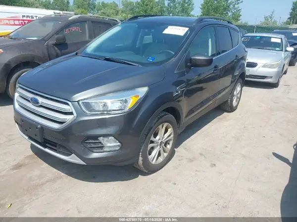 1FMCU0GD8JUB46596 2018 FORD ESCAPE - Image 2