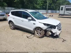 1FMCU0GD8JUB46940 2018 FORD ESCAPE