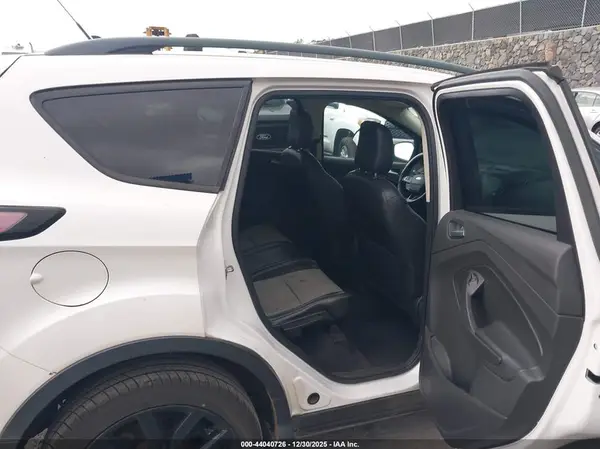 1FMCU0GD8JUB48140 2018 FORD ESCAPE - Image 8