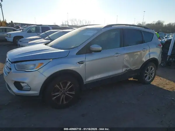 1FMCU0GD8JUB94504 2018 FORD ESCAPE - Image 2