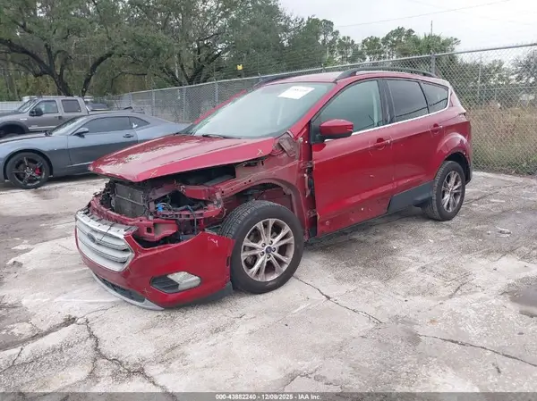 1FMCU0GD8JUB96978 2018 FORD ESCAPE - Image 2