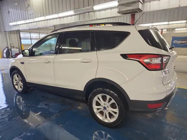 1FMCU0GD8JUB99167 2018 FORD ESCAPE - Image 2