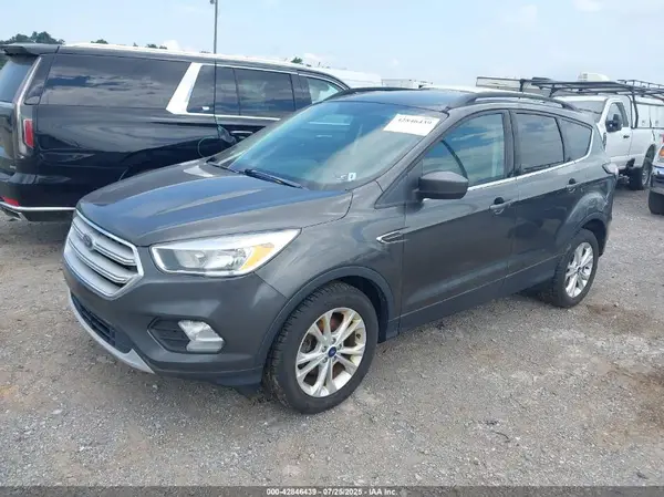 1FMCU0GD8JUC04352 2018 FORD ESCAPE - Image 2