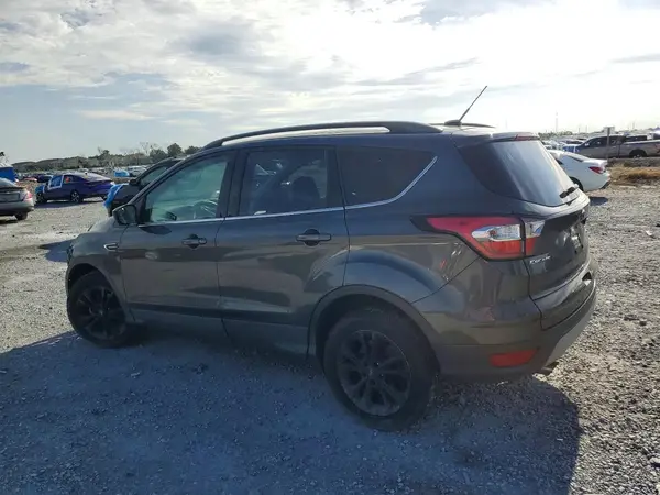 1FMCU0GD8JUC10863 2018 FORD ESCAPE - Image 2
