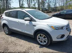 1FMCU0GD8JUC12371 2018 FORD ESCAPE