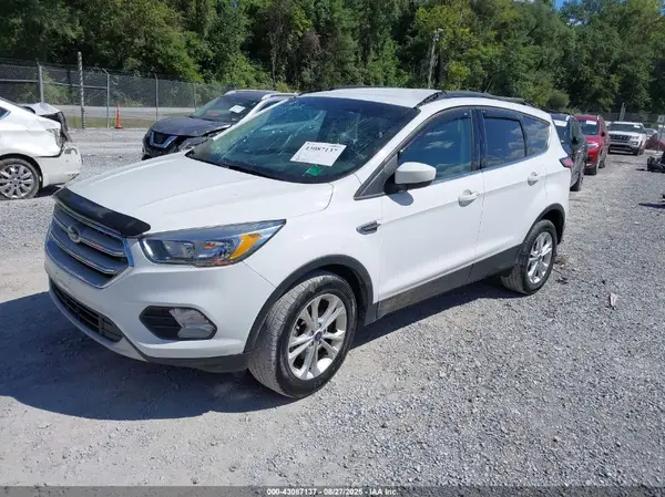 1FMCU0GD8JUC17991 2018 FORD ESCAPE - Image 2