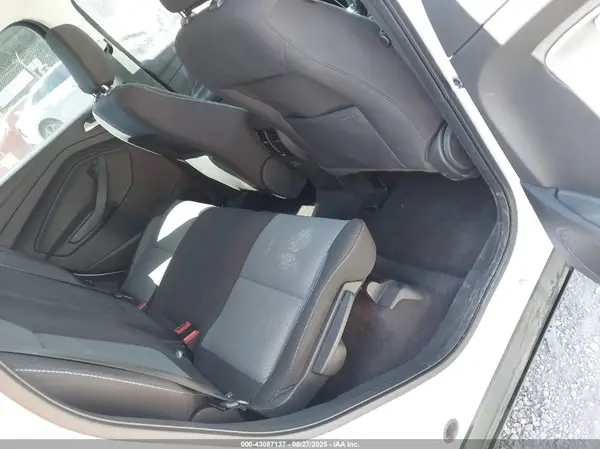 1FMCU0GD8JUC17991 2018 FORD ESCAPE - Image 8