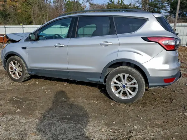 1FMCU0GD8JUC31762 2018 FORD ESCAPE - Image 2