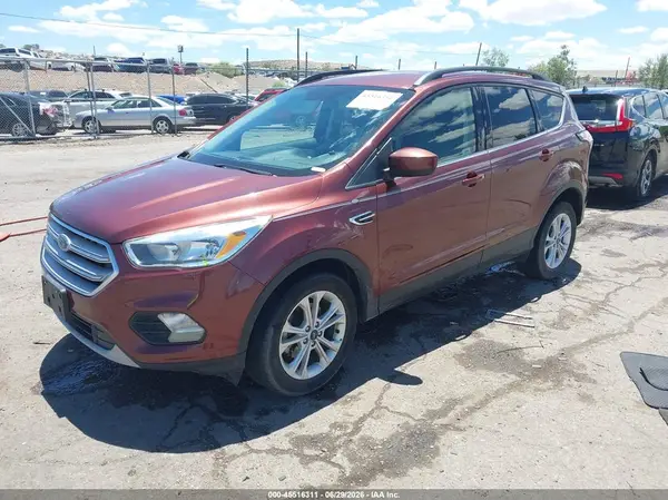 1FMCU0GD8JUC48397 2018 FORD ESCAPE - Image 2