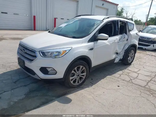1FMCU0GD8JUC58010 2018 FORD ESCAPE - Image 2
