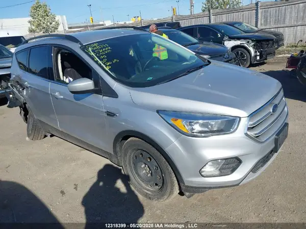 1FMCU0GD8JUC96255 2018 FORD ESCAPE - Image 1