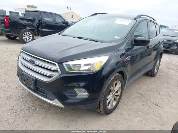 1FMCU0GD8JUD02300 2018 FORD ESCAPE - Image 2