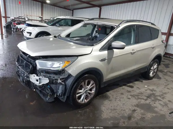 1FMCU0GD8JUD07691 2018 FORD ESCAPE - Image 2
