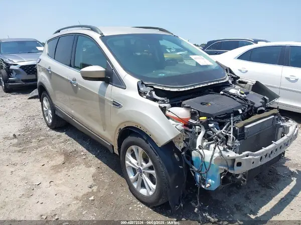 1FMCU0GD8JUD13703 2018 FORD ESCAPE - Image 1
