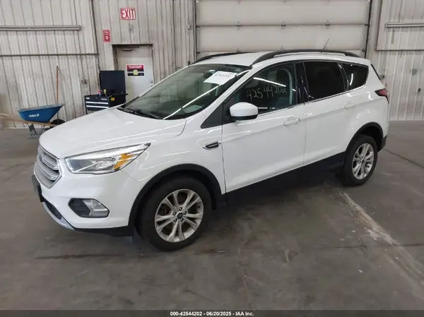1FMCU0GD8JUD19615 2018 FORD ESCAPE - Image 2