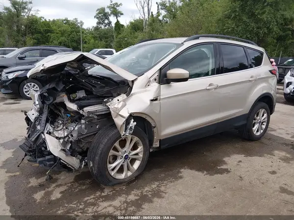 1FMCU0GD8JUD20635 2018 FORD ESCAPE - Image 2