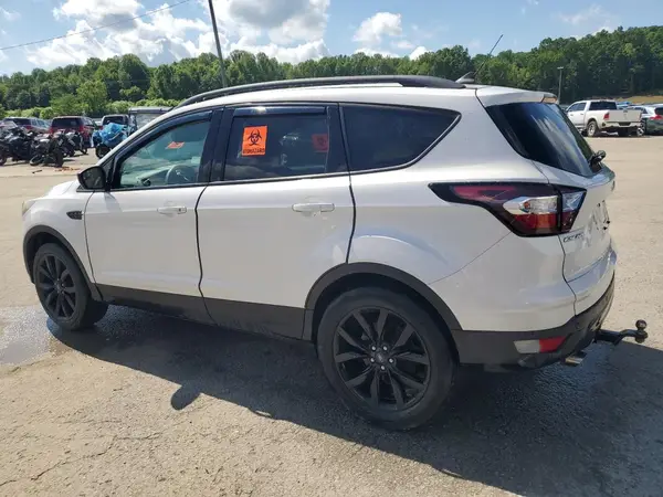 1FMCU0GD8JUD22000 2018 FORD ESCAPE - Image 2