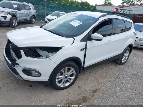 1FMCU0GD8JUD22787 2018 FORD ESCAPE - Image 2