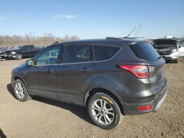 1FMCU0GD8JUD23213 2018 FORD ESCAPE - Image 2