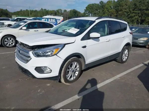 1FMCU0GD8JUD25995 2018 FORD ESCAPE - Image 2