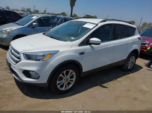 1FMCU0GD8JUD29674 2018 FORD ESCAPE - Image 2