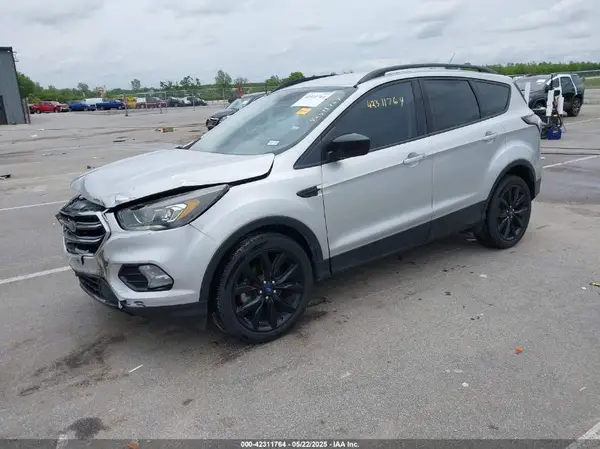 1FMCU0GD8JUD50007 2018 FORD ESCAPE - Image 2