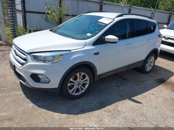 1FMCU0GD8JUD50203 2018 FORD ESCAPE - Image 2
