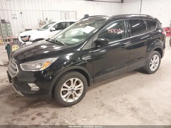 1FMCU0GD8JUD56213 2018 FORD ESCAPE - Image 2