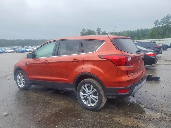 1FMCU0GD8KUA38268 2019 FORD ESCAPE - Image 2