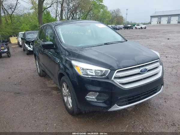 1FMCU0GD8KUA39792 2019 FORD ESCAPE - Image 1