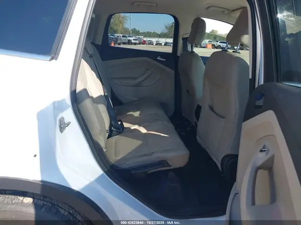 1FMCU0GD8KUA41218 2019 FORD ESCAPE - Image 8