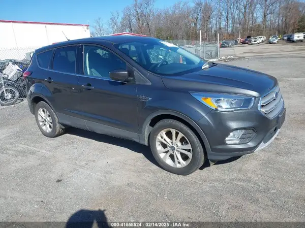 1FMCU0GD8KUA50680 2019 FORD ESCAPE - Image 1