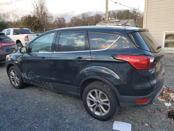 1FMCU0GD8KUA50713 2019 FORD ESCAPE - Image 2