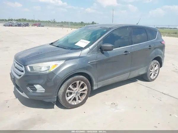 1FMCU0GD8KUA53594 2019 FORD ESCAPE - Image 2