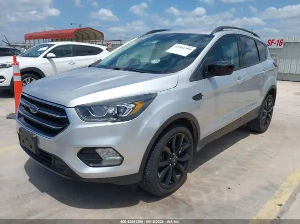 1FMCU0GD8KUA64496 2019 FORD ESCAPE - Image 2