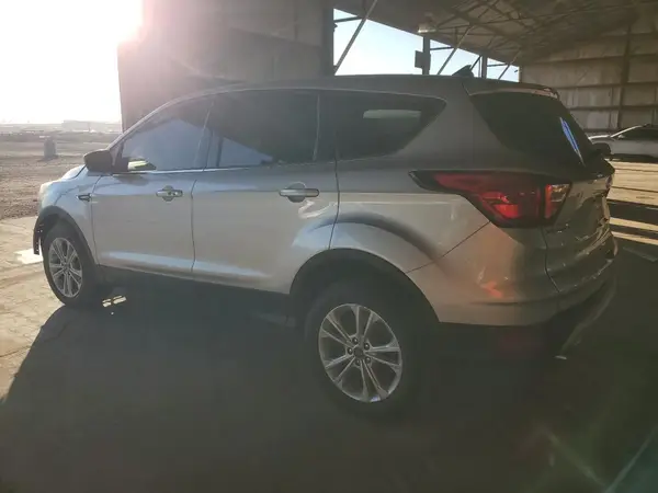 1FMCU0GD8KUA81430 2019 FORD ESCAPE - Image 2
